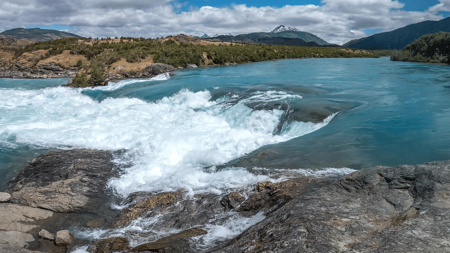 Río Baker: El Caudaloso Tesoro de la Patagonia Chilena